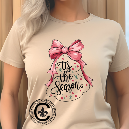 Festive Holiday T-Shirt: 'Tis the Season Tee, Christmas Gift, Family Gatherings, Winter Celebrations, Casual Holiday Wear
